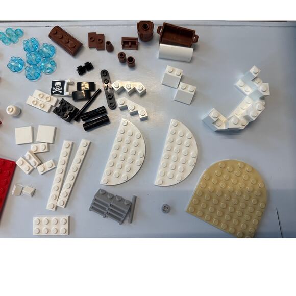 Lego 40710 Legoland Exclusive Pirate Splash Battle Ages 7+ Complete Set With Box - Picture 3 of 9